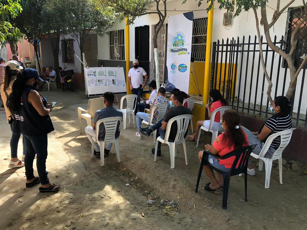 Equipo corpamag dictando taller